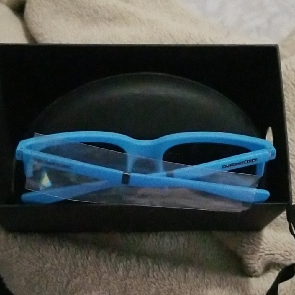 Shades - Picture 4 of 5